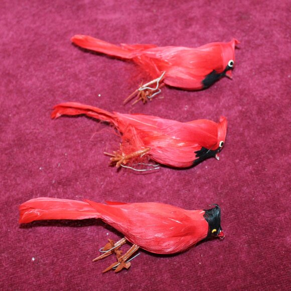 Artificial Cardinal Bird with wire attached to feet - Set of 3 - Picture 3 of 3